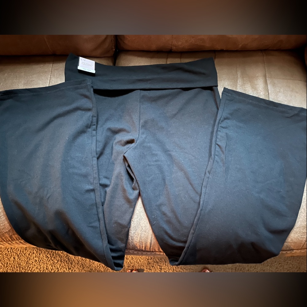 Victoria Secret Flared Leggings